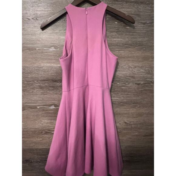 Elizabeth and James Size 2 Short Halter Pink Barbie Small - Picture 6 of 8